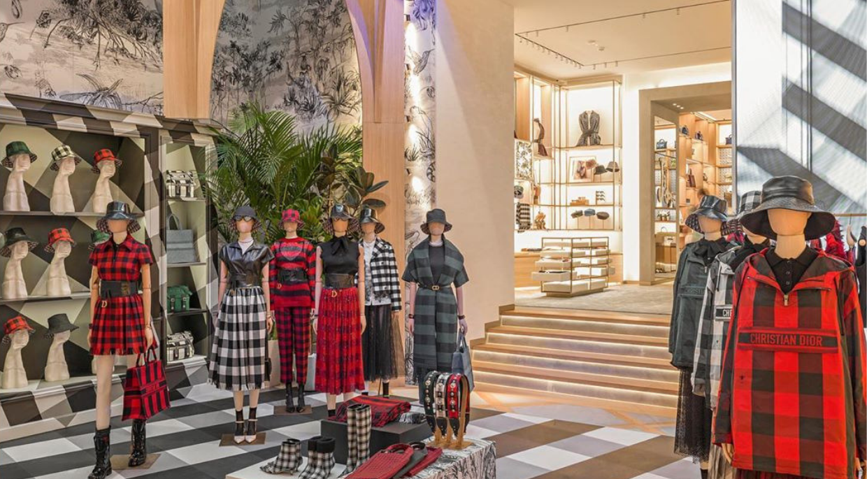 Dior Opens New Paris Store On Champs-Élysées – WindowsWear